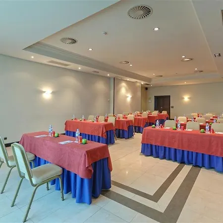 فندق Exe Centro 4*