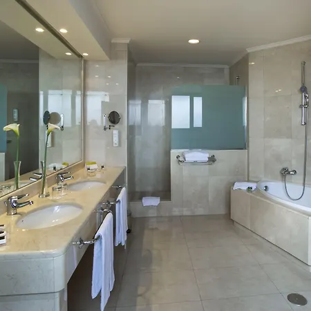 Exe Centro فندق 4*