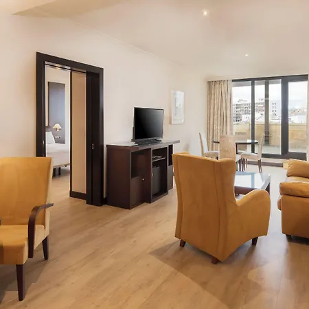 Exe Centro 4* Ов'єдо