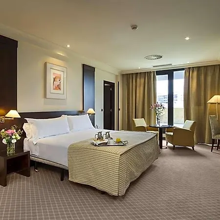 فندق Exe Centro 4*