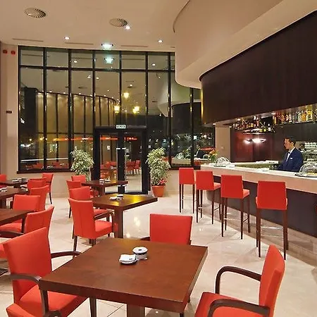 Готель Exe Centro 4*