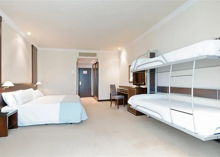 Exe Centro 4* Ов'єдо