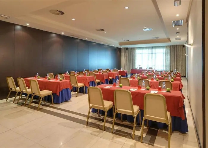 Exe Centro Готель 4*