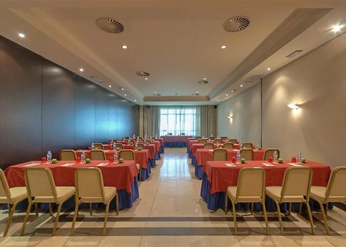 Готель Exe Centro Ов'єдо