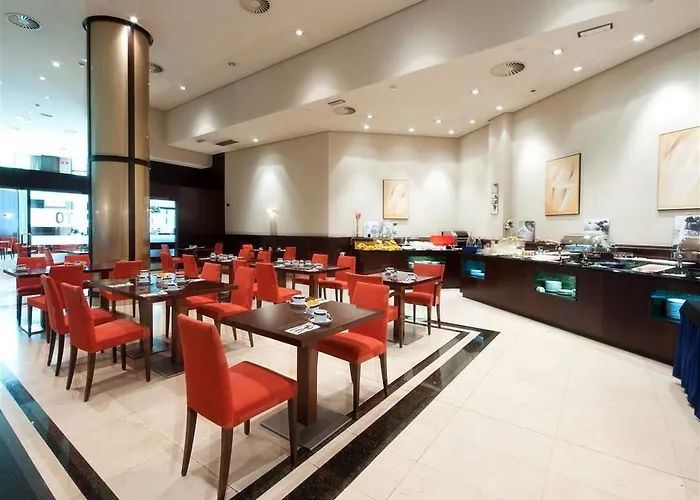 Exe Centro Готель 4*