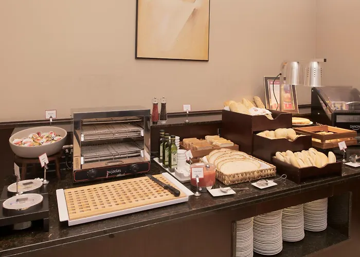 Exe Centro 4* Ов'єдо