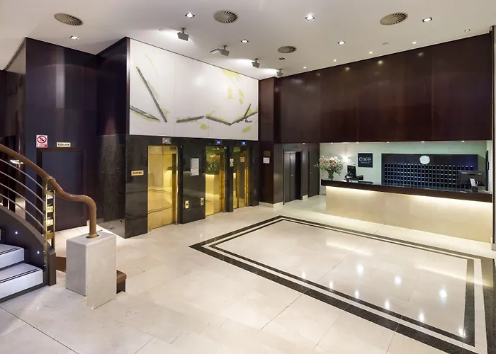 Exe Centro 4* Ов'єдо