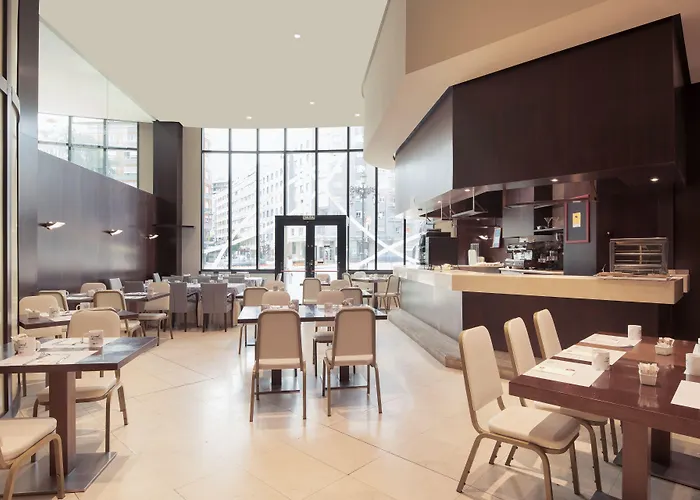 Exe Centro Готель 4*