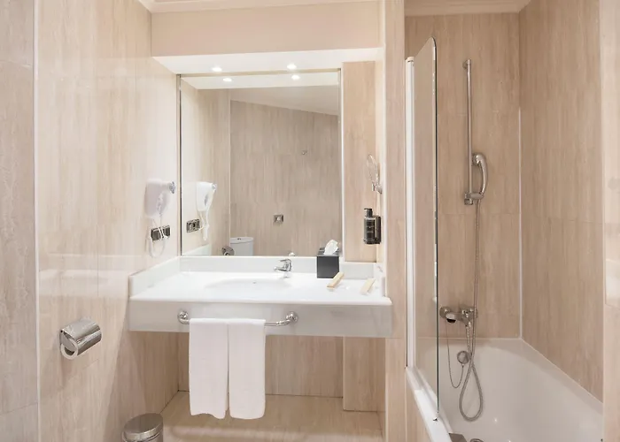 Exe Centro Готель