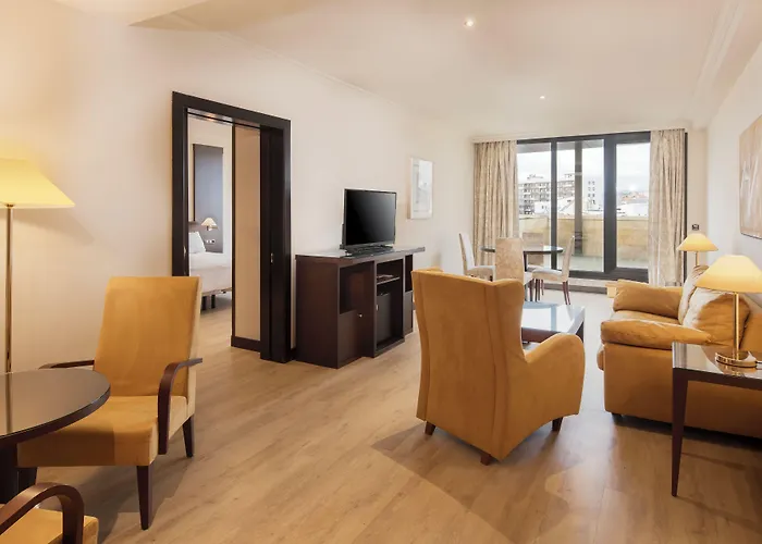 Exe Centro 4* Ов'єдо