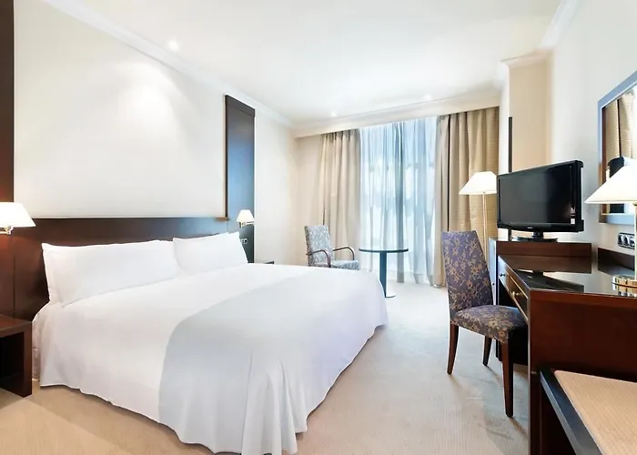 Готель Exe Centro Ов'єдо