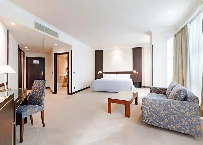 Exe Centro Ов'єдо